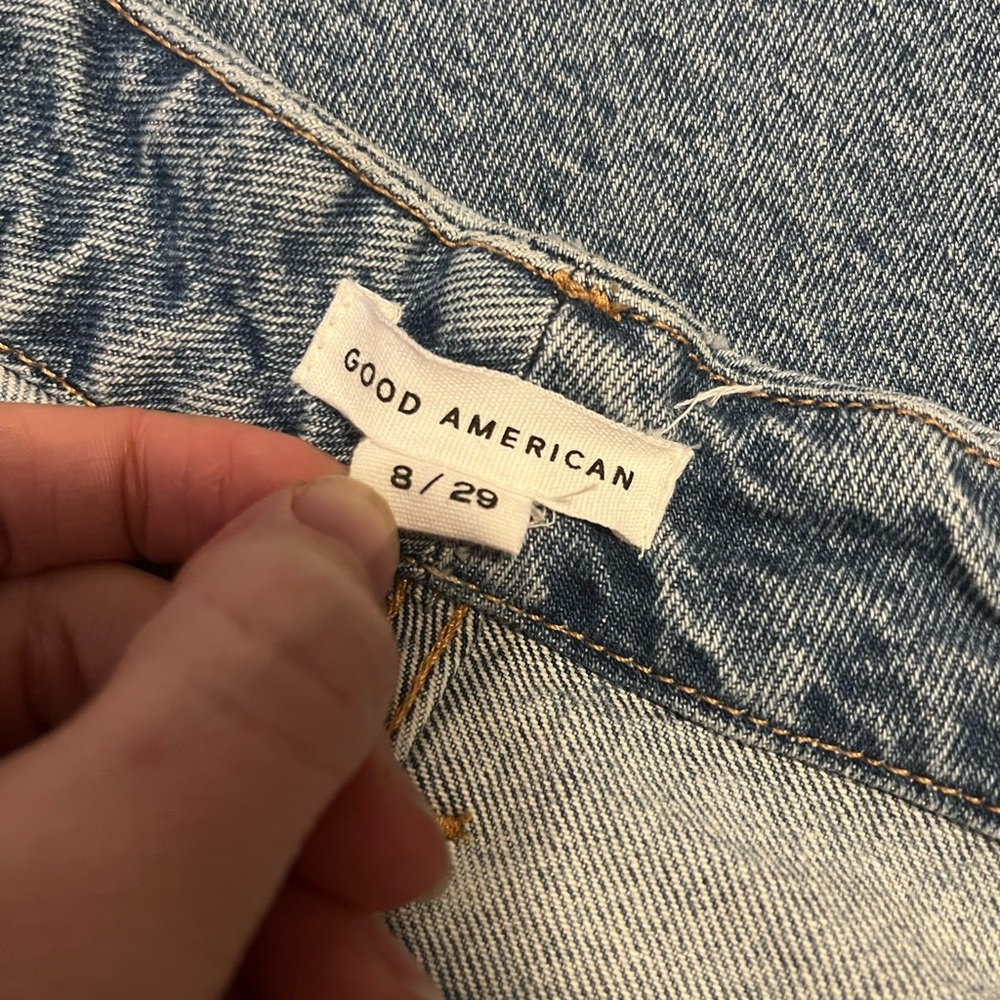 Good American jeans size 8/29 distressed